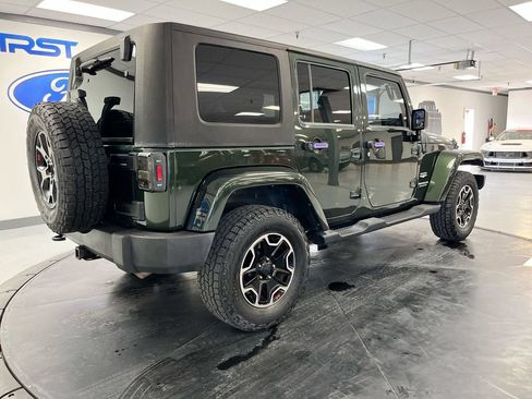 Used 2010 Jeep Wrangler Unlimited Sahara w/ Trailer Tow Group AWD/4WD image 8
