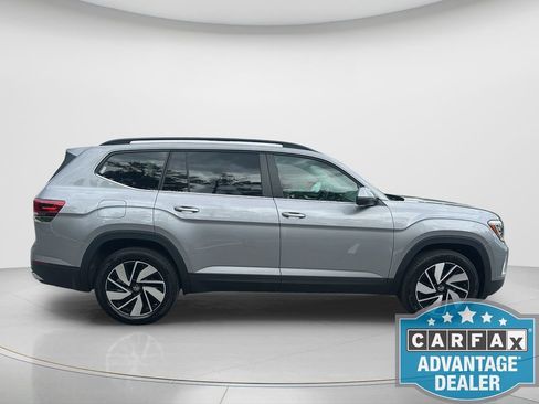 Used 2025 Volkswagen Atlas SE AWD/4WD image 4