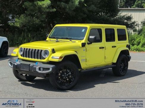 Used 2024 Jeep Wrangler Unlimited Sahara w/ Technology Group AWD/4WD image 1