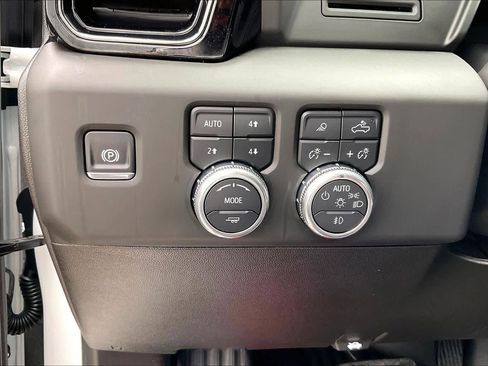 Used 2025 GMC Sierra 1500 AT4 AWD/4WD image 14