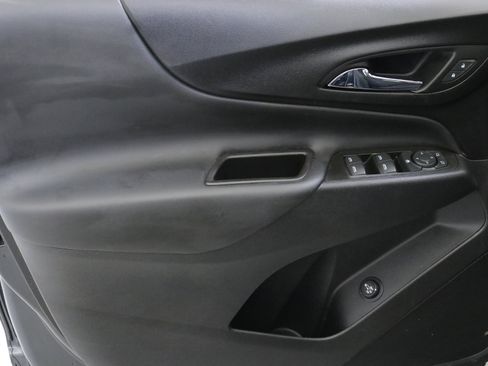 Used 2023 Chevrolet Equinox LT image 20