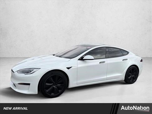 Used 2021 Tesla Model S Plaid image 1