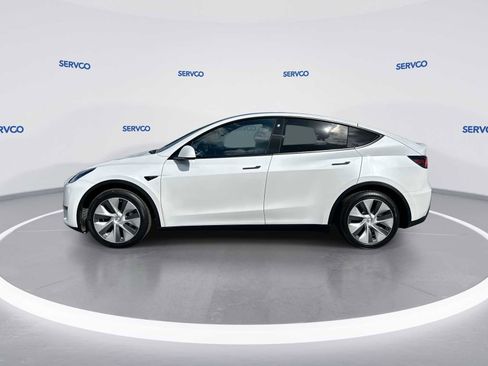 Used 2021 Tesla Model Y 2WD image 5