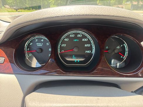 Used 2011 Buick Lucerne CXL w/ Driver Confidence Package FWD image 28