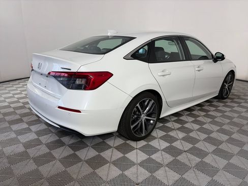 Used 2024 Honda Civic Touring image 7