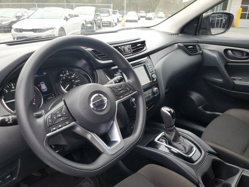 Used 2021 Nissan Rogue Sport S image 18