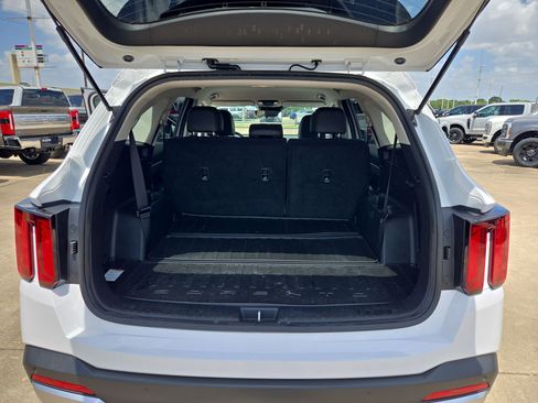 Used 2025 Kia Sorento S FWD image 53