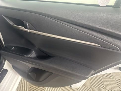 Used 2025 Toyota Camry SE FWD image 15