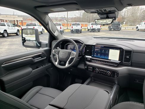 New 2026 Chevrolet Silverado 3500 LTZ w/ LTZ Plus Package image 39