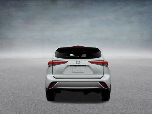 New 2026 Toyota Highlander Platinum AWD/4WD image 11