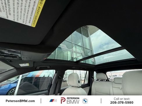 Used 2023 Volkswagen Tiguan SE R-Line image 34