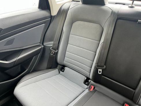 Used 2025 Volkswagen Jetta SE image 35