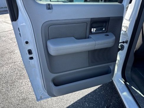 Used 2004 Ford F150 XLT image 11