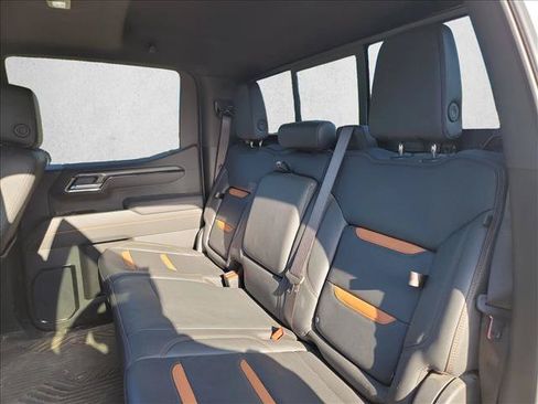 Used 2025 GMC Sierra 1500 AT4 w/ AT4 Premium Package AWD/4WD image 10