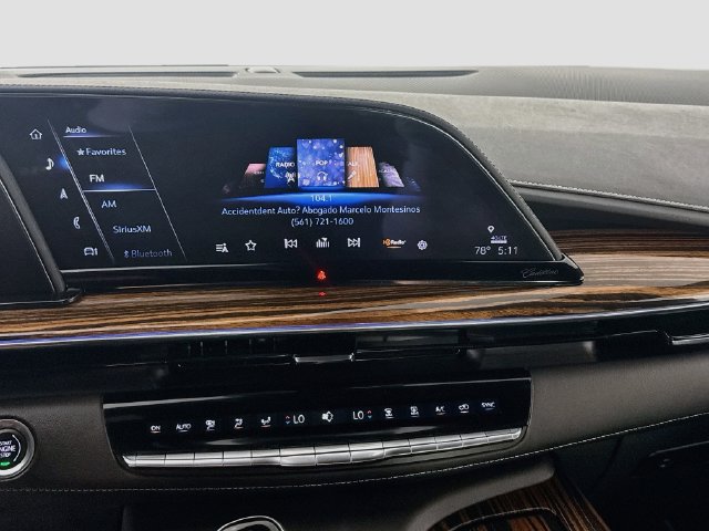 Used 2023 Cadillac Escalade Premium Luxury RWD image 17