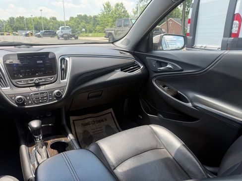 Used 2024 Chevrolet Malibu LT FWD image 38