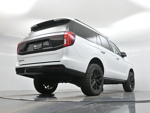 New 2025 Ford Expedition Platinum w/ Stealth Performance Package image 47