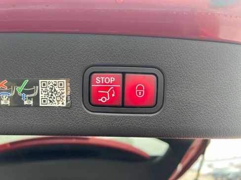 Used 2023 Mercedes-Benz GLC 300 GLC 300 image 31