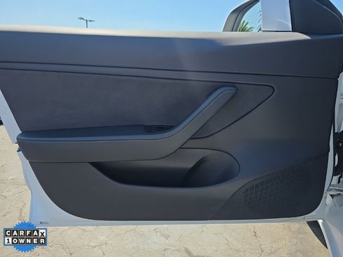Used 2019 Tesla Model 3 Standard Range Plus image 22