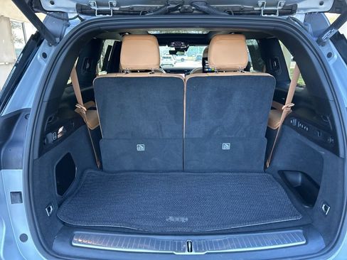 Used 2025 Jeep Grand Cherokee L Summit w/ Advanced Protech Group IV image 39