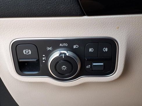 Used 2021 Mercedes-Benz GLA 250 image 11