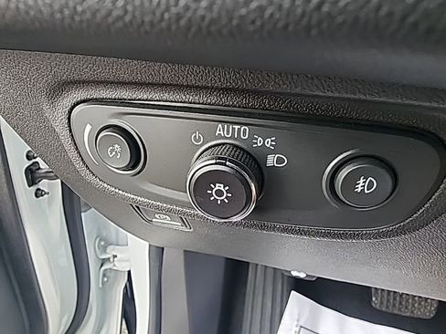 Used 2023 GMC Terrain SLT image 26