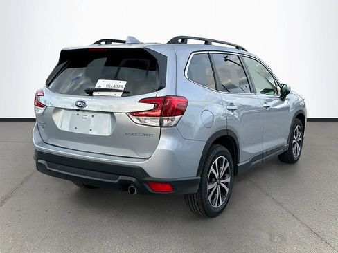Used 2023 Subaru Forester Limited image 7