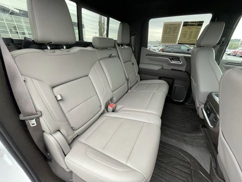 Used 2023 GMC Sierra 1500 SLT w/ SLT Premium Package image 28