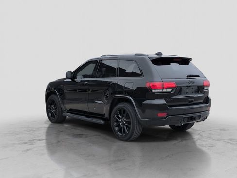 Used 2020 Jeep Grand Cherokee Altitude image 5