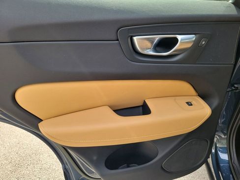 Used 2023 Volvo XC60 B5 Ultimate w/ Protection Package Premier image 17