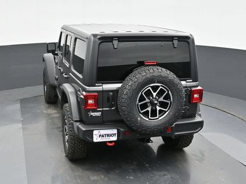 Used 2024 Jeep Wrangler Unlimited Rubicon w/ Technology Group AWD/4WD image 28
