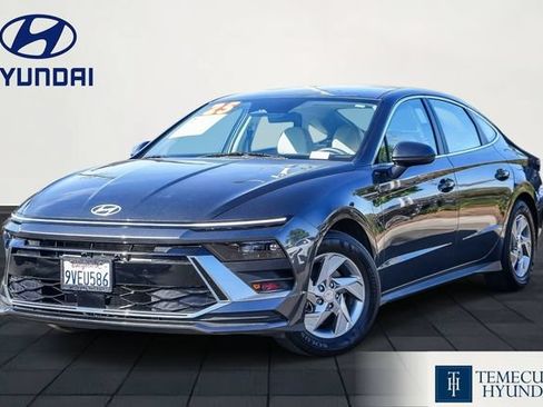 Certified 2025 Hyundai Sonata SE FWD image 1