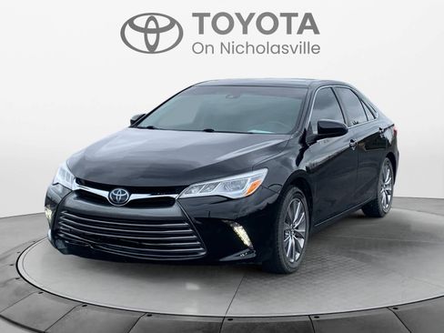 Used 2017 Toyota Camry XLE image 1