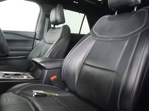 Used 2021 Ford Explorer ST w/ Equipment Group 401A image 10