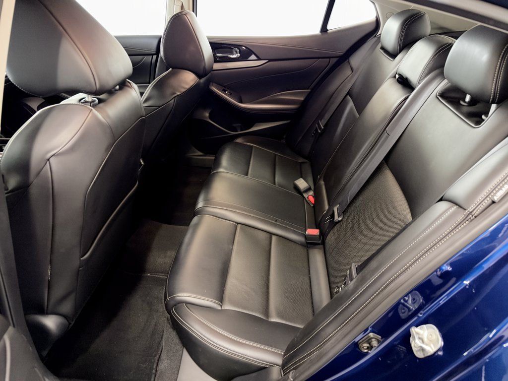 Used 2022 Nissan Maxima SV w/ Floor Mat Group FWD image 25
