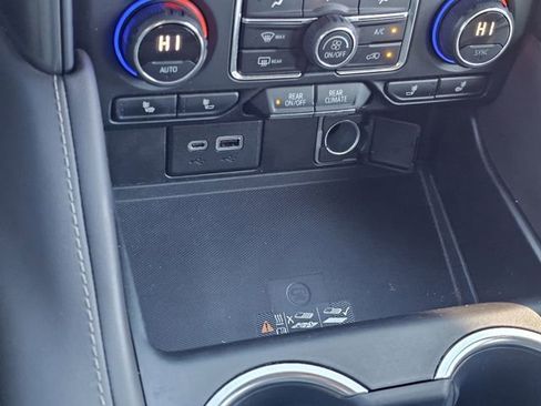 Used 2021 Chevrolet Tahoe Z71 image 23