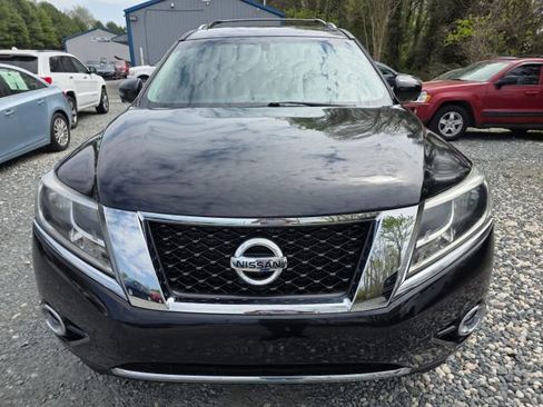 Used 2015 Nissan Pathfinder Platinum image 2