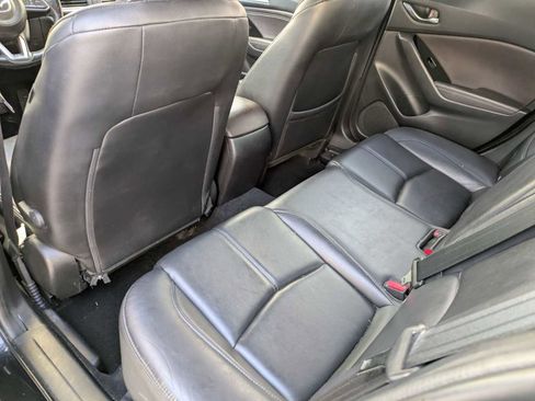 Used 2018 MAZDA MAZDA3 Touring image 17