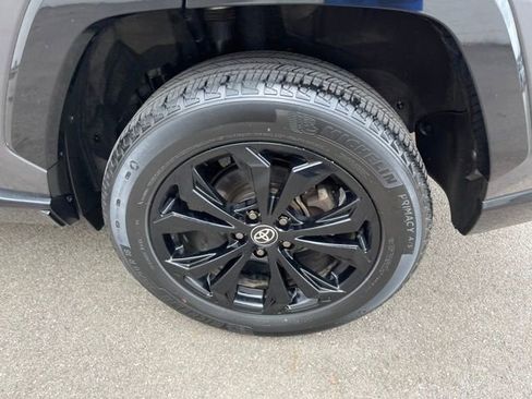 Used 2022 Toyota RAV4 SE image 44