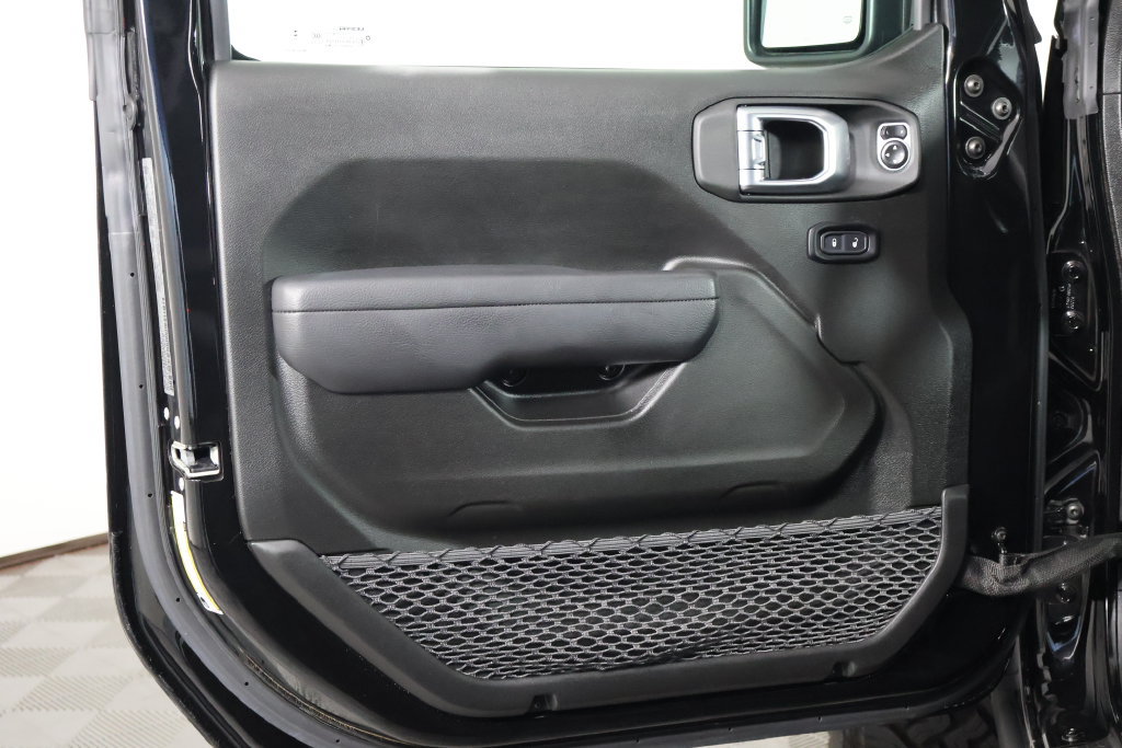 Used 2025 Jeep Wrangler Sport AWD/4WD image 12