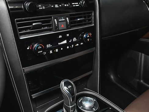 Used 2024 INFINITI QX80 Premium Select w/ Cargo Package image 34