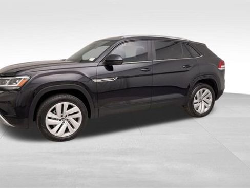 Used 2023 Volkswagen Atlas Cross Sport SE image 6