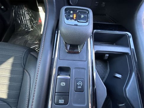 Used 2024 Nissan Pathfinder Rock Creek image 17