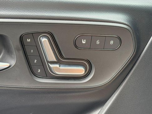 Used 2024 Mercedes-Benz Sprinter 2500 image 22