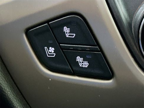 Used 2017 GMC Sierra 2500 Denali w/ Duramax Plus Package image 24