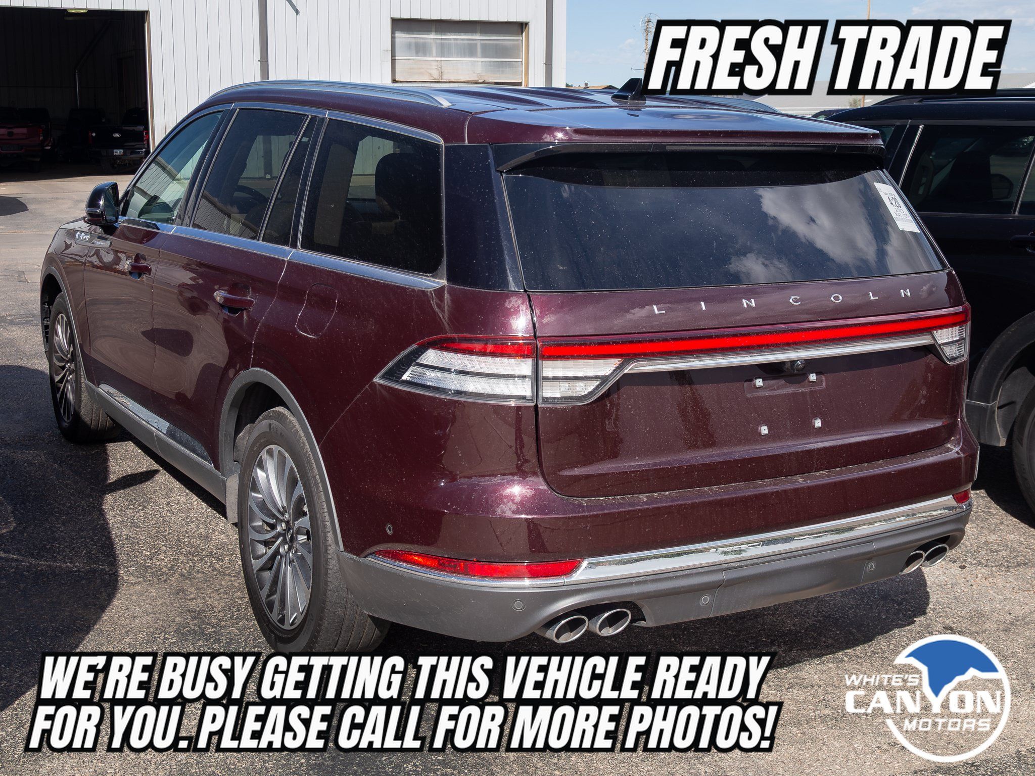 Used 2023 Lincoln Aviator Reserve w/ Equipment Group 201A AWD/4WD image 3