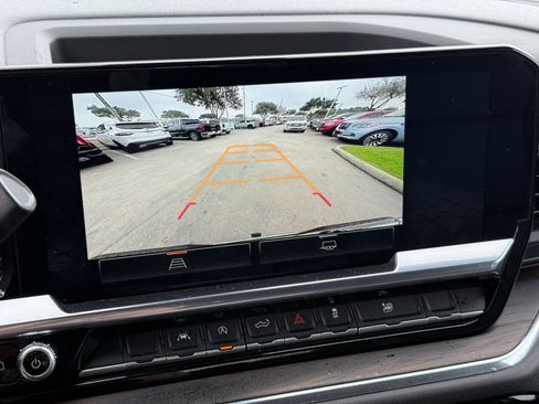 Used 2024 GMC Sierra 1500 SLT image 21