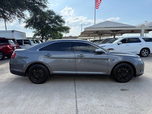 Used 2013 Ford Taurus Limited FWD image 8