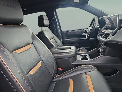 Used 2022 GMC Yukon XL AT4 w/ Technology Package image 34