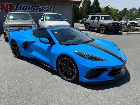 Used 2022 Chevrolet Corvette Z51 w/ Z51 Performance Package image 2